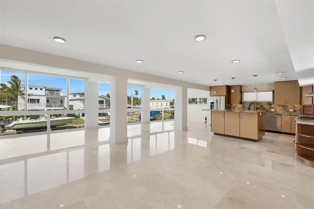 8 Poisonwood Key Largo, FL 33037