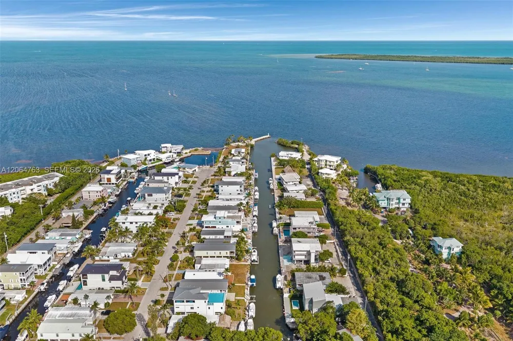 8 Poisonwood Key Largo, FL 33037