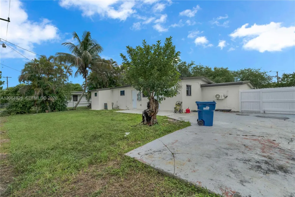 4375 SW 112th Ave Miami, FL 33165