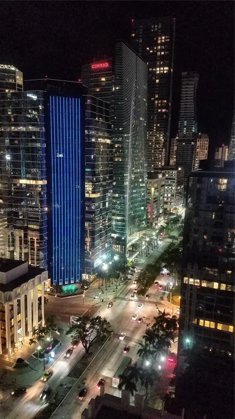 1060 Brickell Ave #2411