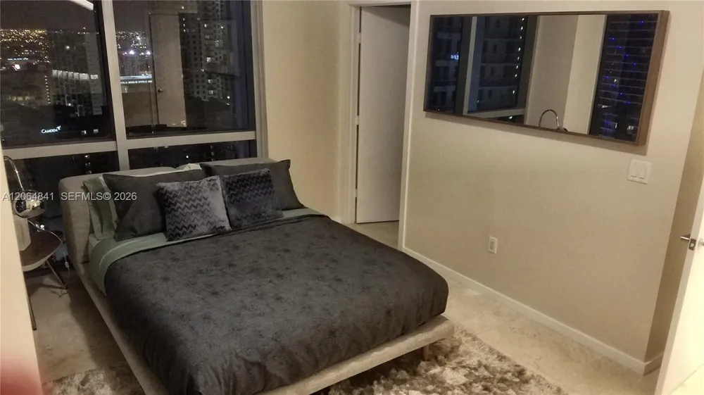 1060 Brickell Ave #2411 Miami, FL 33131