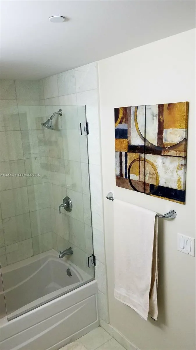1060 Brickell Ave #2411 Miami, FL 33131