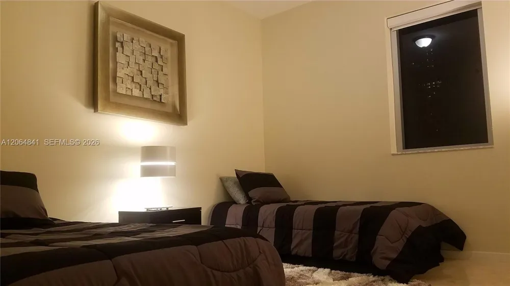 1060 Brickell Ave #2411 Miami, FL 33131