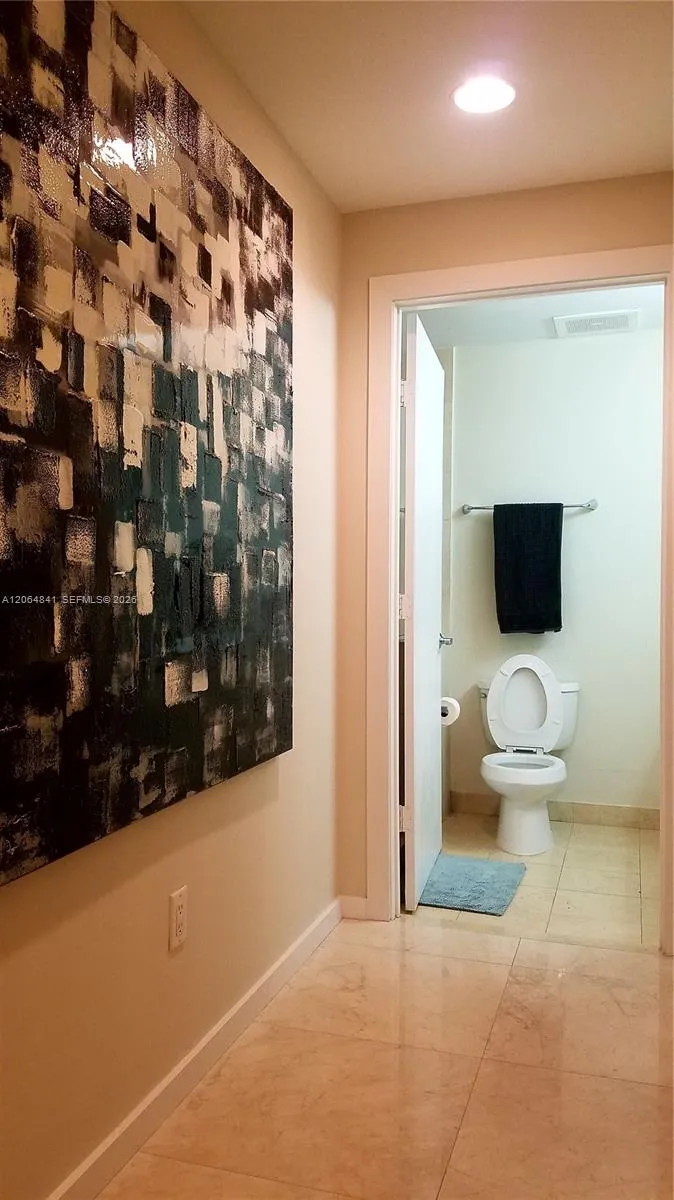 1060 Brickell Ave #2411 Miami, FL 33131