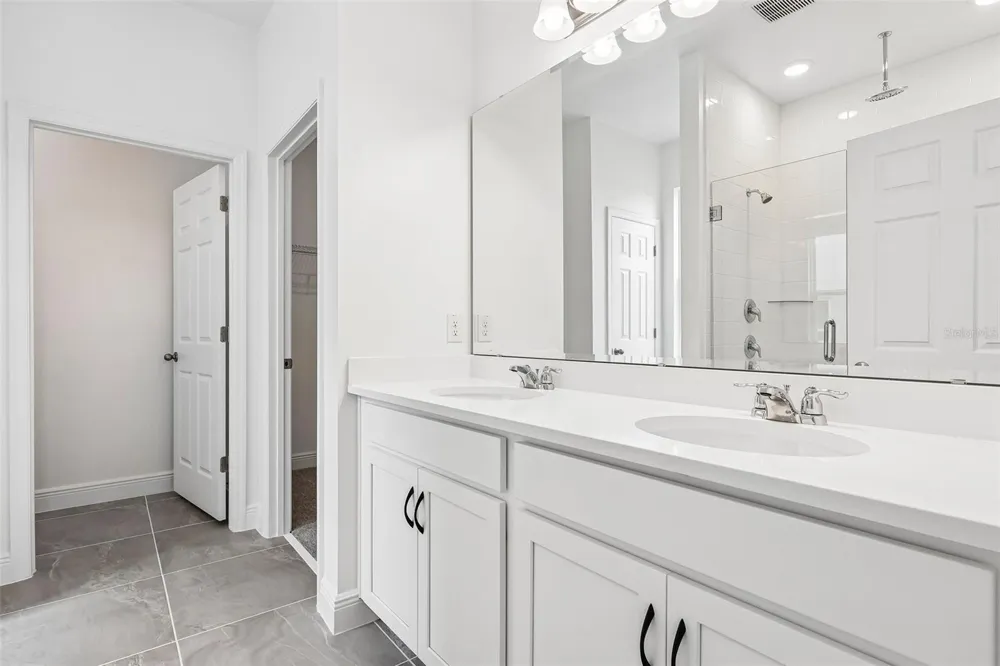 383 LEMONGRASS ROAD Minneola, FL 34715