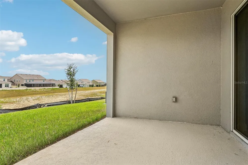 383 LEMONGRASS ROAD Minneola, FL 34715