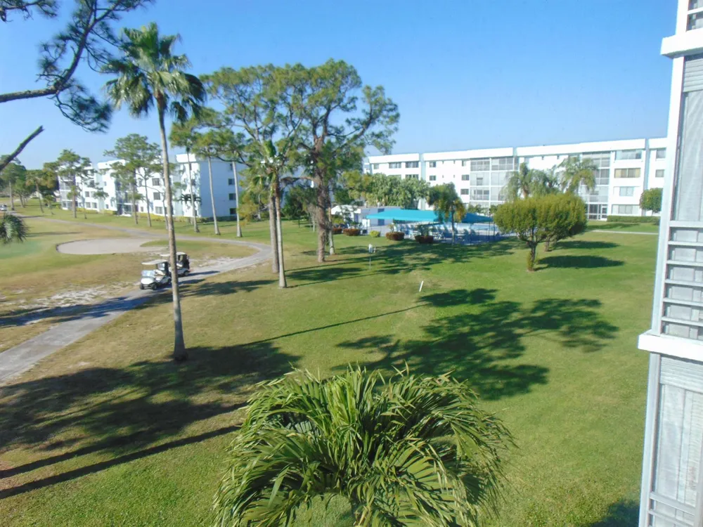 6698 10th Avenue #301 Lake Worth, FL 33467