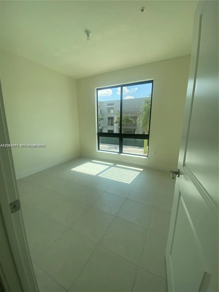 8201 NW 41st St #D-202 Doral, FL 33166