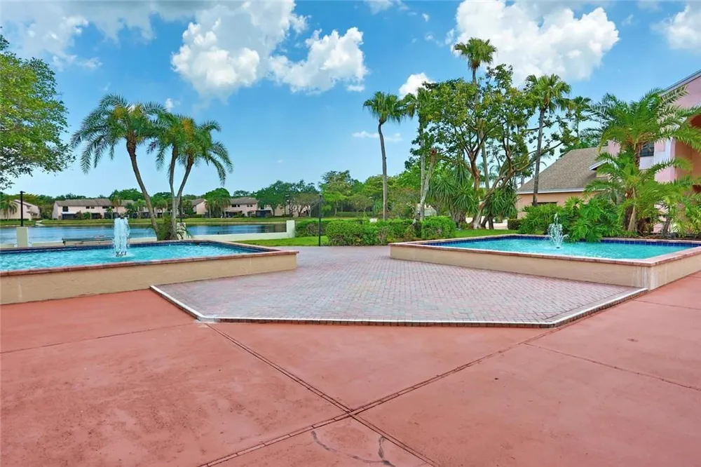 3559 COCOPLUM CIRCLE Coconut Creek, FL 33063