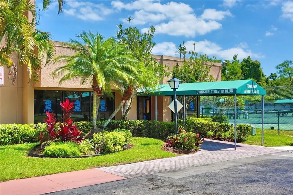 3559 COCOPLUM CIRCLE Coconut Creek, FL 33063