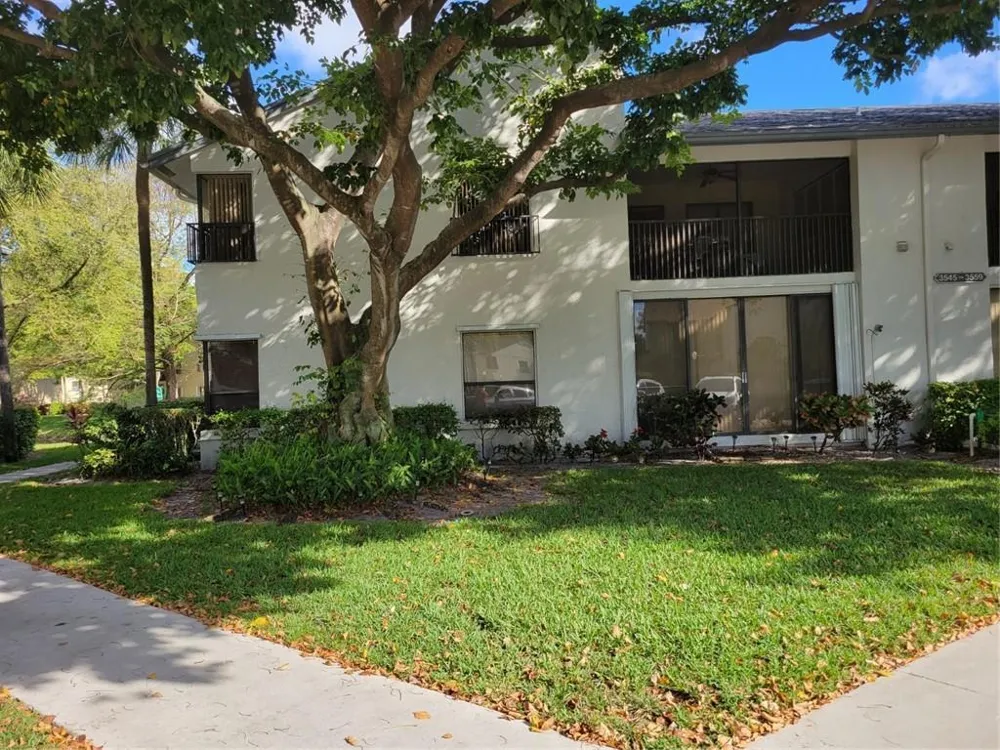 3559 COCOPLUM CIRCLE Coconut Creek, FL 33063