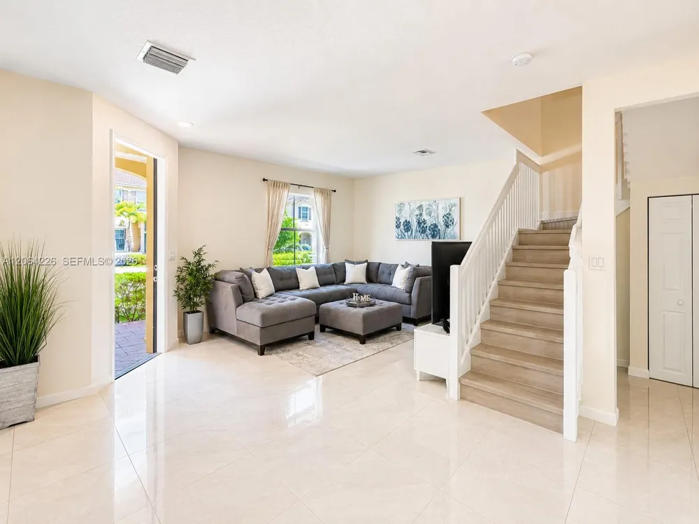 10545 W 32nd Ln #0 Hialeah, FL 33018