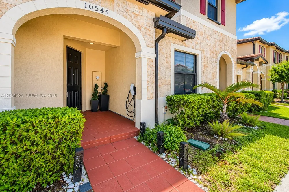 10545 W 32nd Ln #0 Hialeah, FL 33018