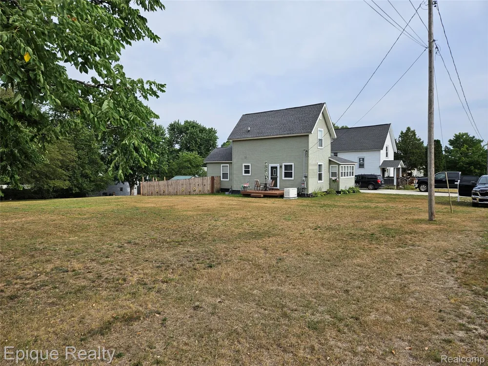616 Crawford Street Belding City, MI 48809