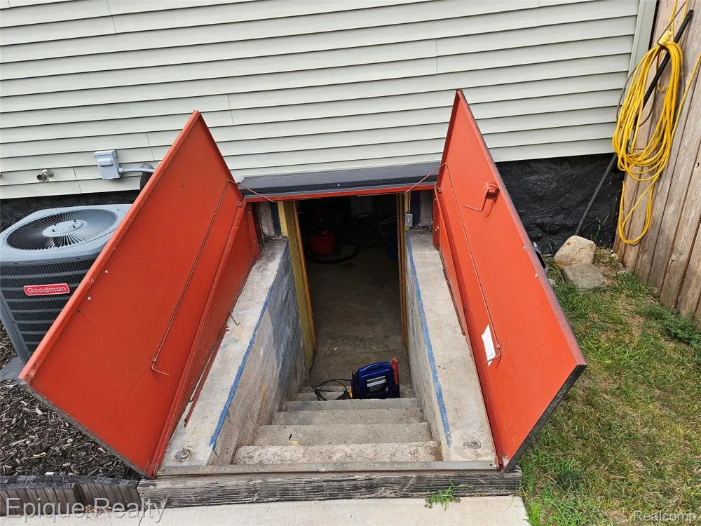 616 Crawford Street Belding City, MI 48809