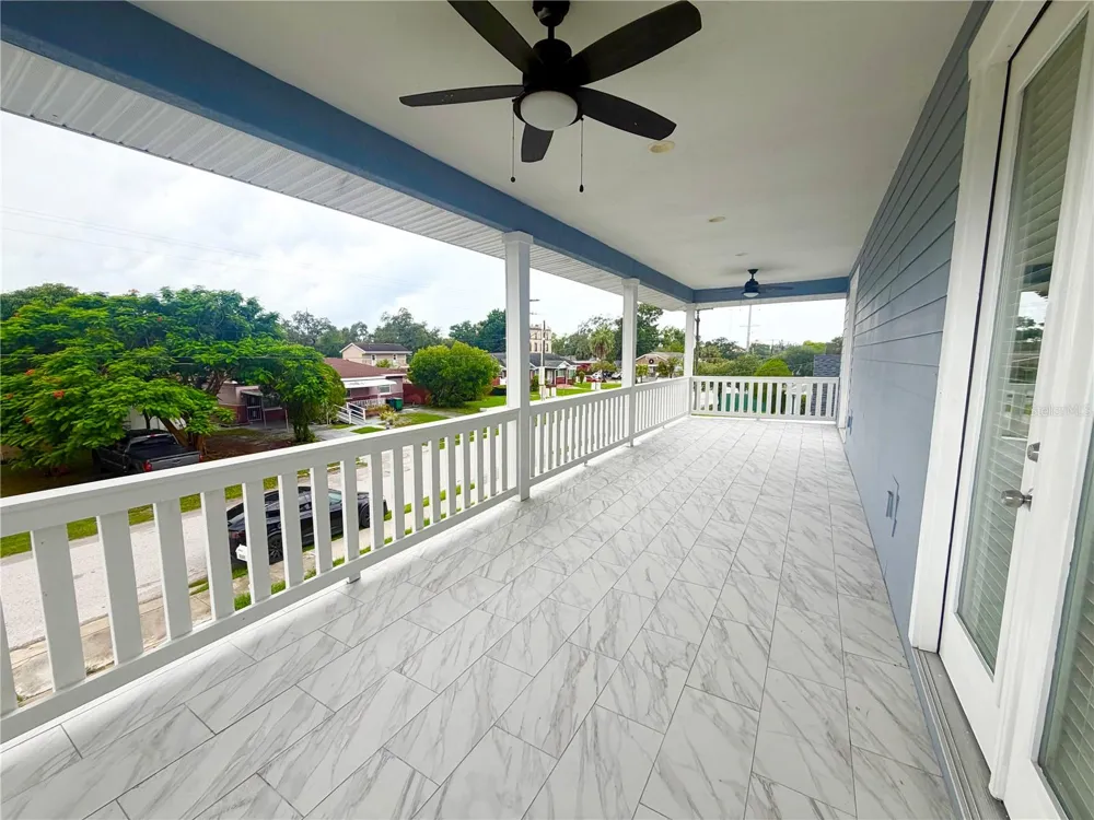 2125 W SAINT JOSEPH STREET Tampa, FL 33607