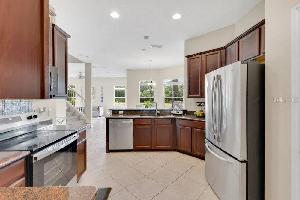 912 HIRE CIRCLE Ocoee, FL 34761