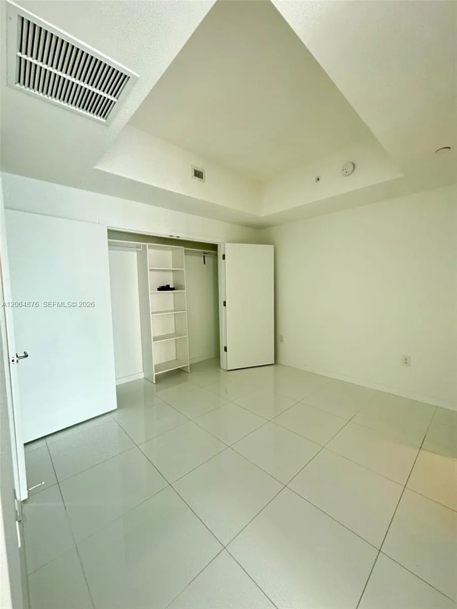 851 NE 1st Ave #4006 Miami, FL 33132