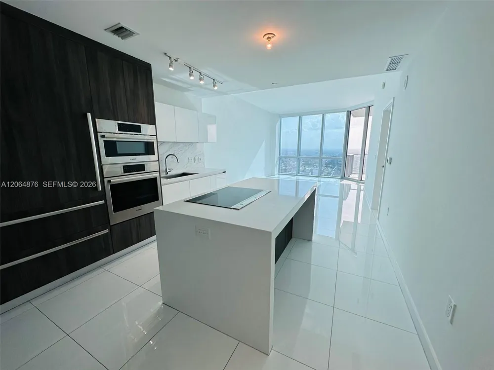 851 NE 1st Ave #4006 Miami, FL 33132