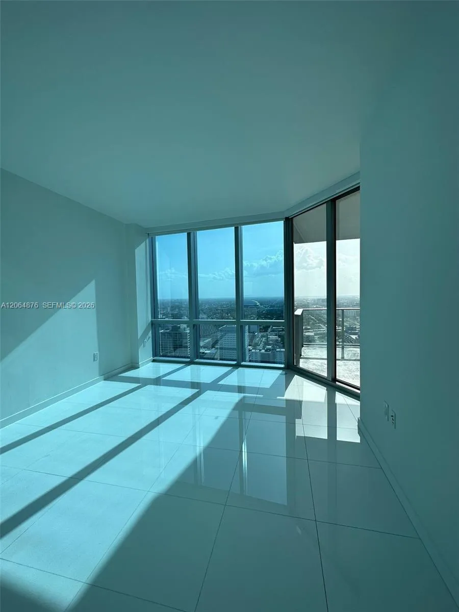 851 NE 1st Ave #4006 Miami, FL 33132
