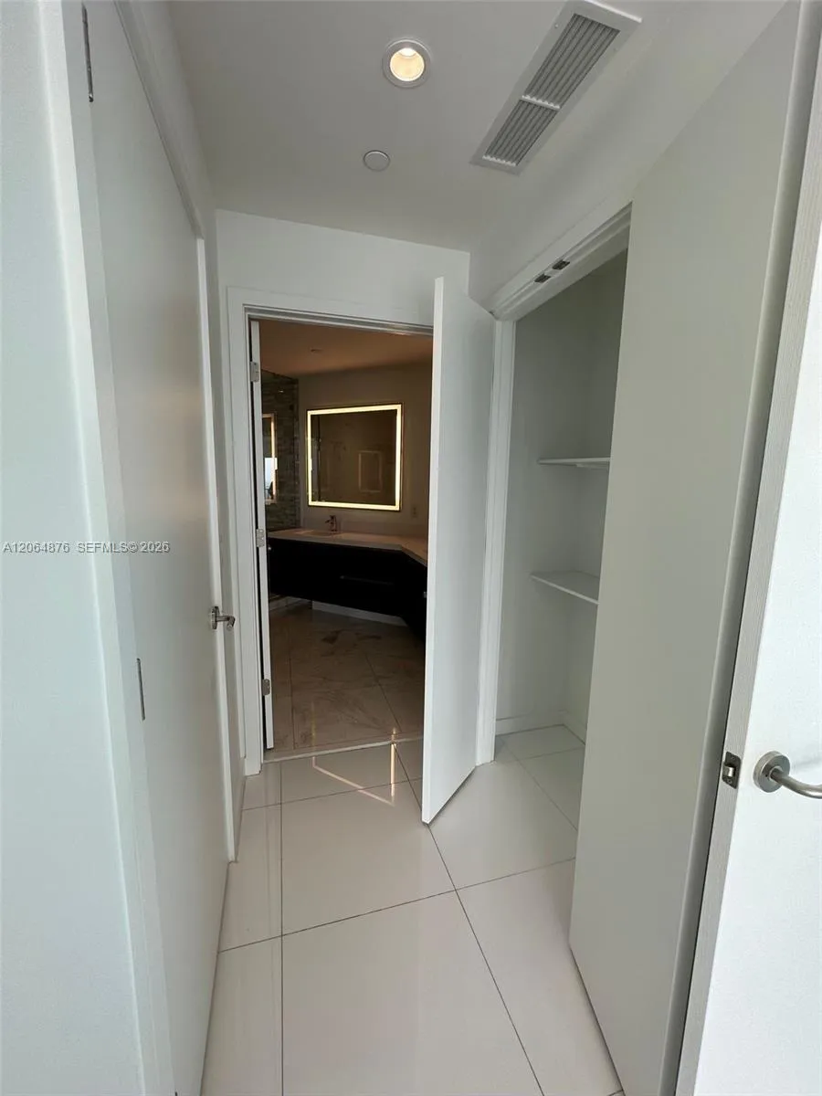 851 NE 1st Ave #4006 Miami, FL 33132