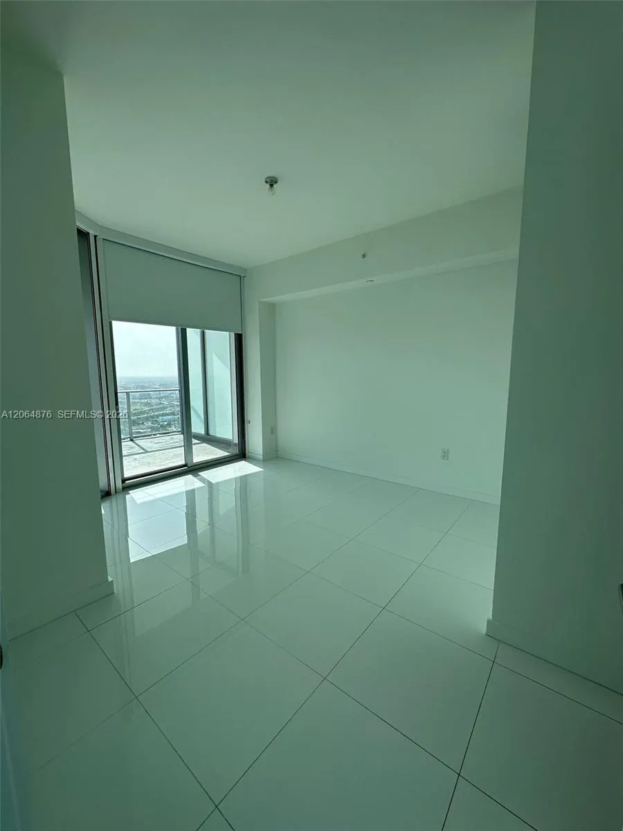 851 NE 1st Ave #4006 Miami, FL 33132