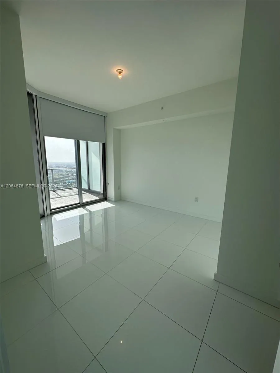 851 NE 1st Ave #4006 Miami, FL 33132