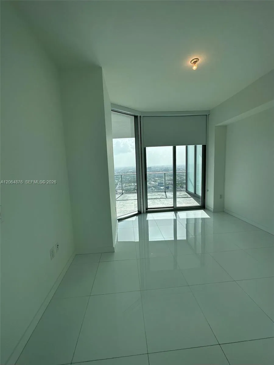 851 NE 1st Ave #4006 Miami, FL 33132
