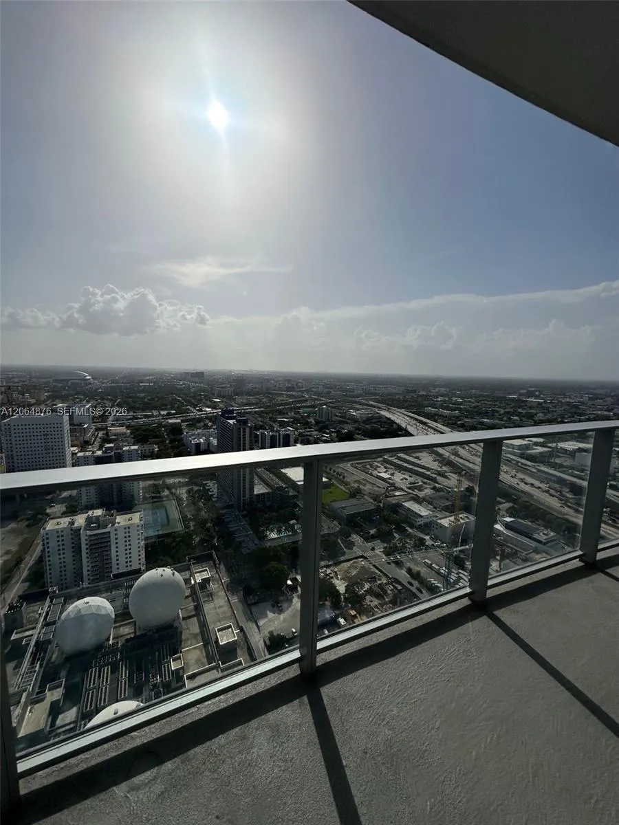 851 NE 1st Ave #4006 Miami, FL 33132