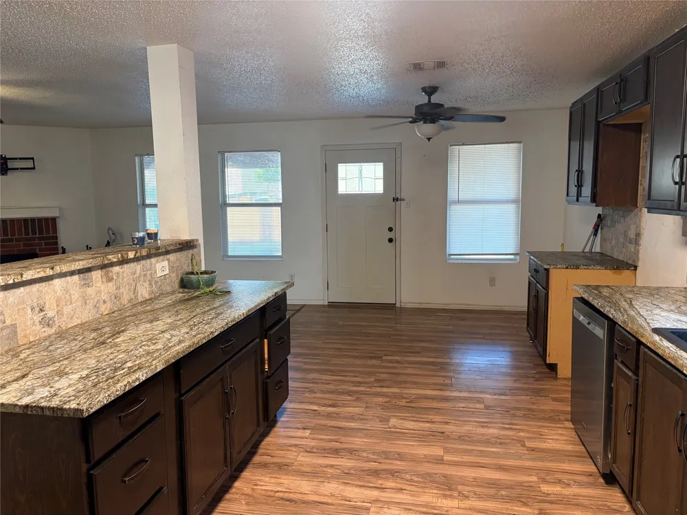 1229 Longleaf Drive Cedar Hill, TX 75104