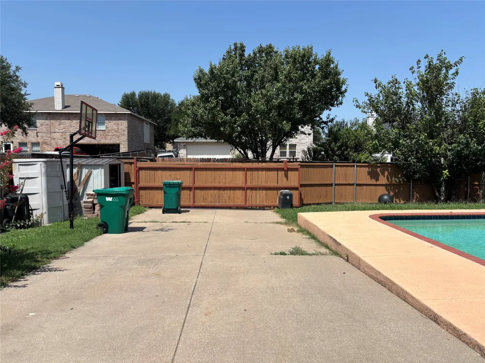 1229 Longleaf Drive Cedar Hill, TX 75104