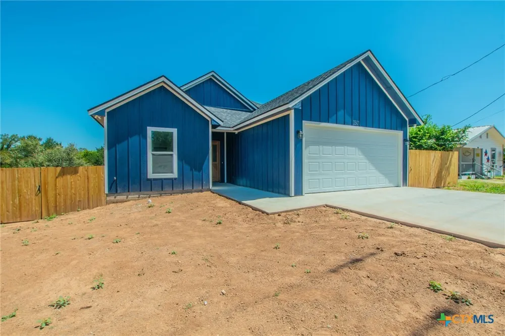 1307 Saint Louis Street Gatesville, TX 76528