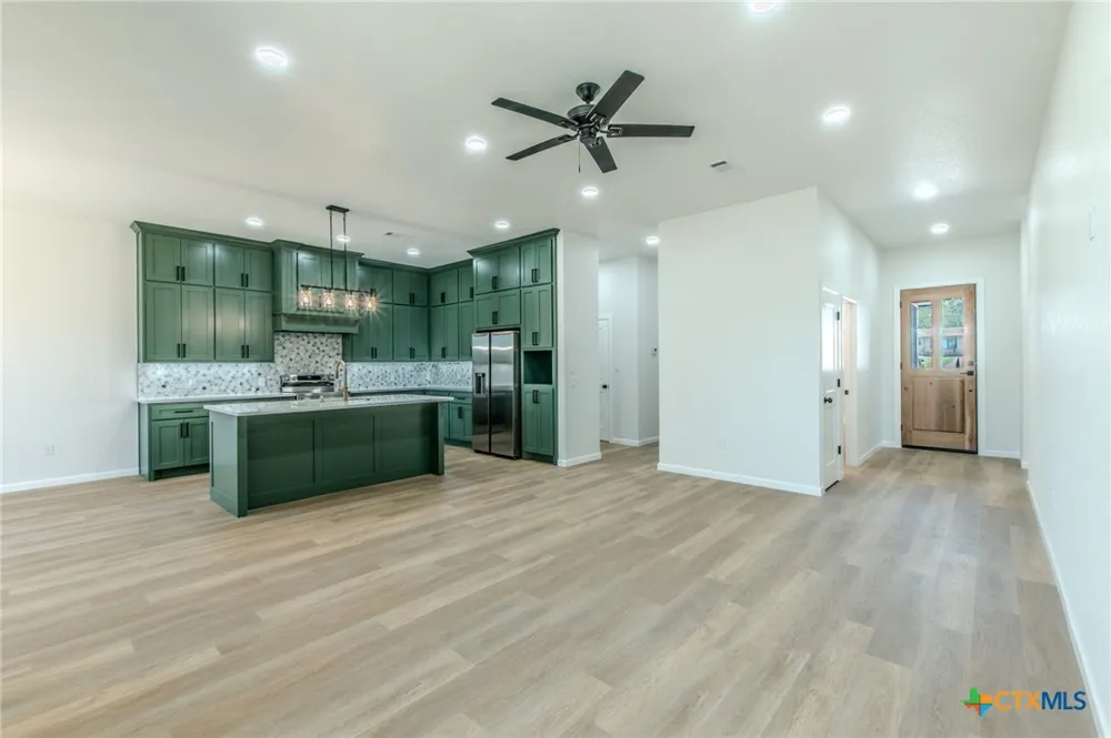 1307 Saint Louis Street Gatesville, TX 76528