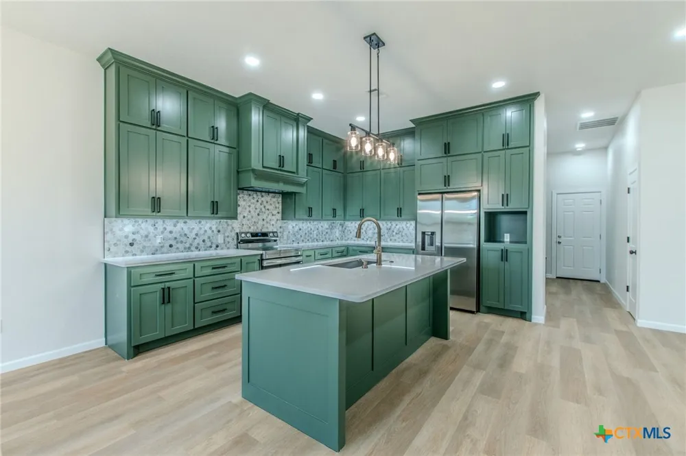 1307 Saint Louis Street Gatesville, TX 76528
