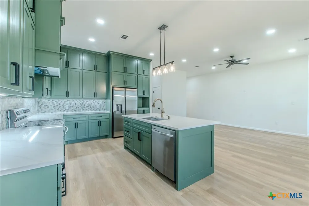 1307 Saint Louis Street Gatesville, TX 76528