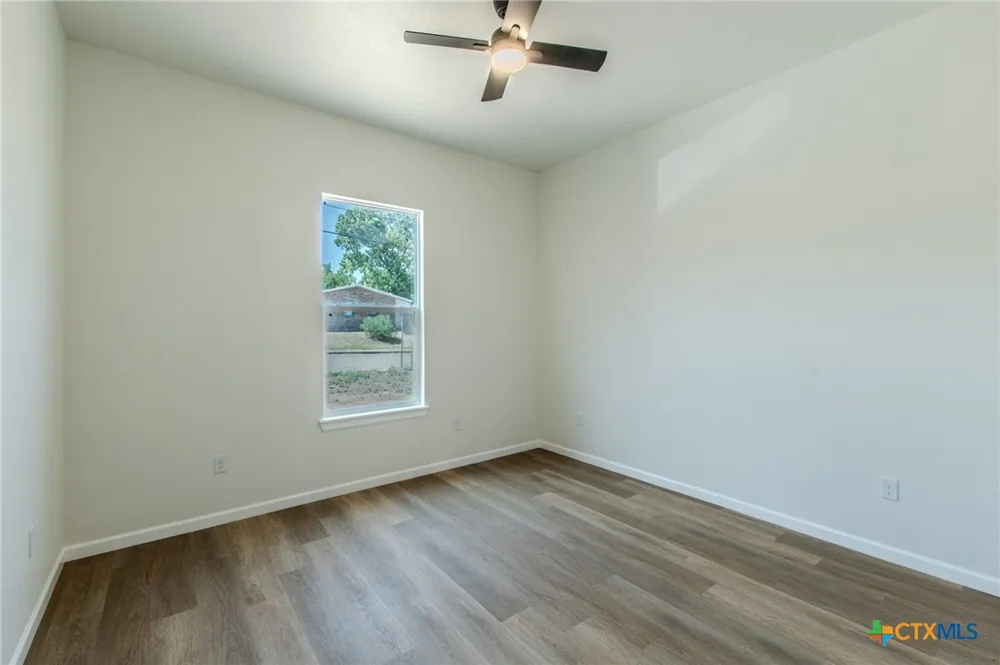1307 Saint Louis Street Gatesville, TX 76528