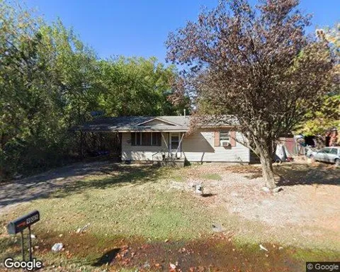 905 Louisiana Street
