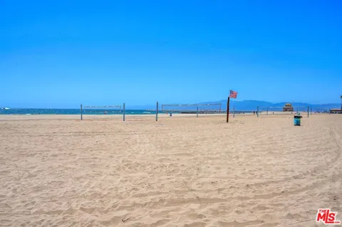 7301 Vista Del Mar