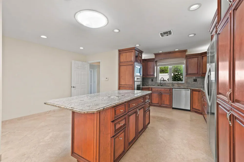 2729 NE 30TH STREET Lighthouse Point, FL 33064