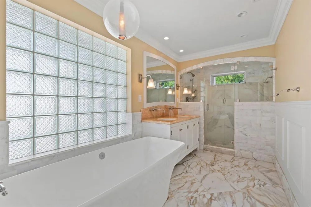 2729 NE 30TH STREET Lighthouse Point, FL 33064