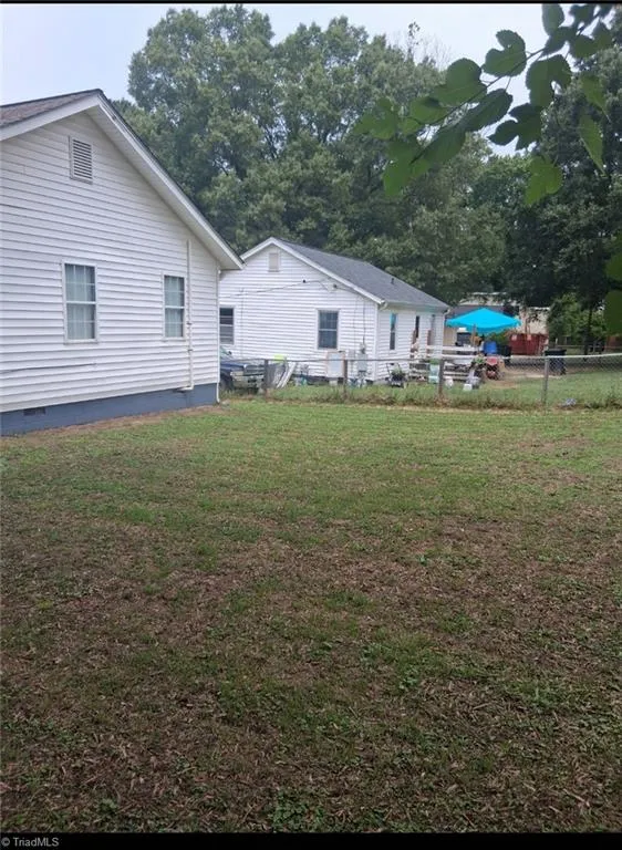 627 Dailey Street Burlington, NC 27217