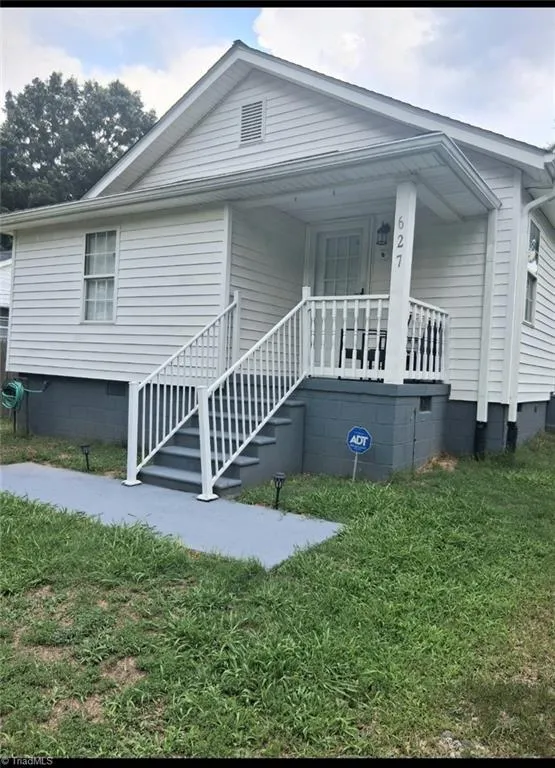 627 Dailey Street Burlington, NC 27217