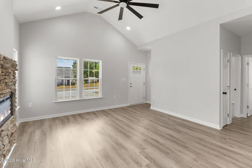 802 Holmes Street Clinton, NC 28328