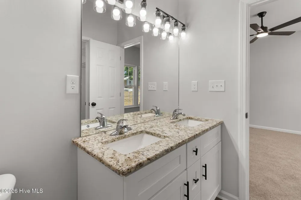 802 Holmes Street Clinton, NC 28328