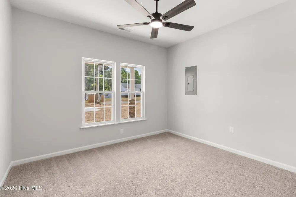802 Holmes Street Clinton, NC 28328