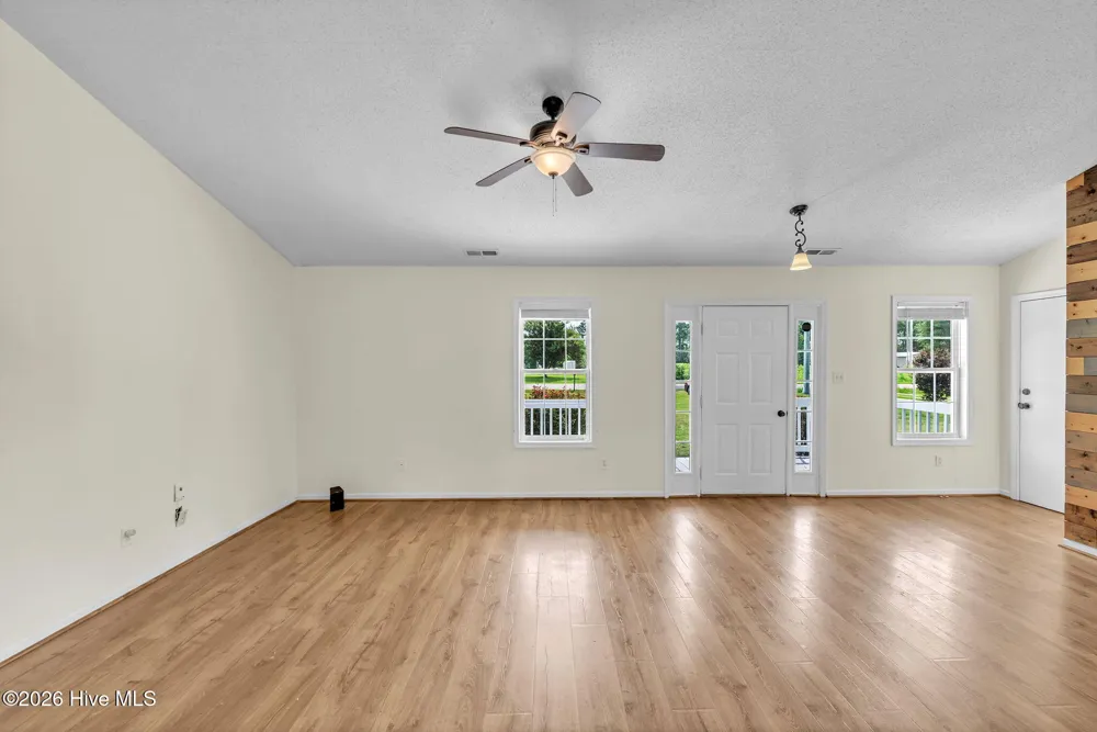 332 S End Road Knotts Island, NC 27950