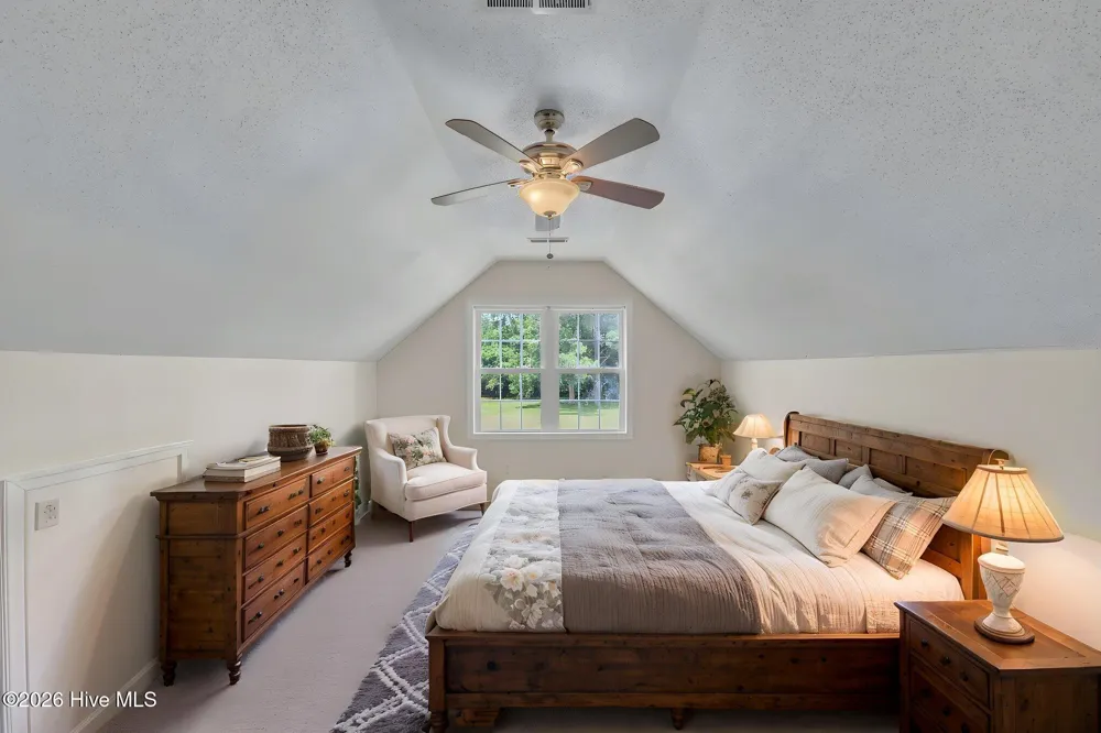 332 S End Road Knotts Island, NC 27950