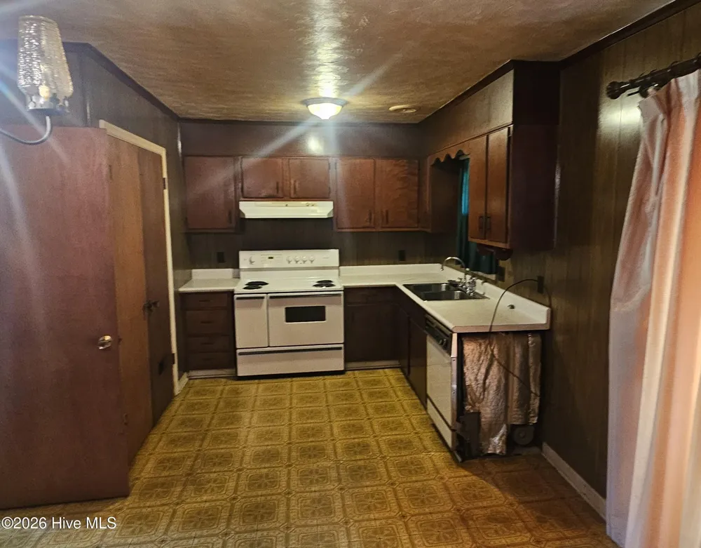 308 Charles Street Rich Square, NC 27869