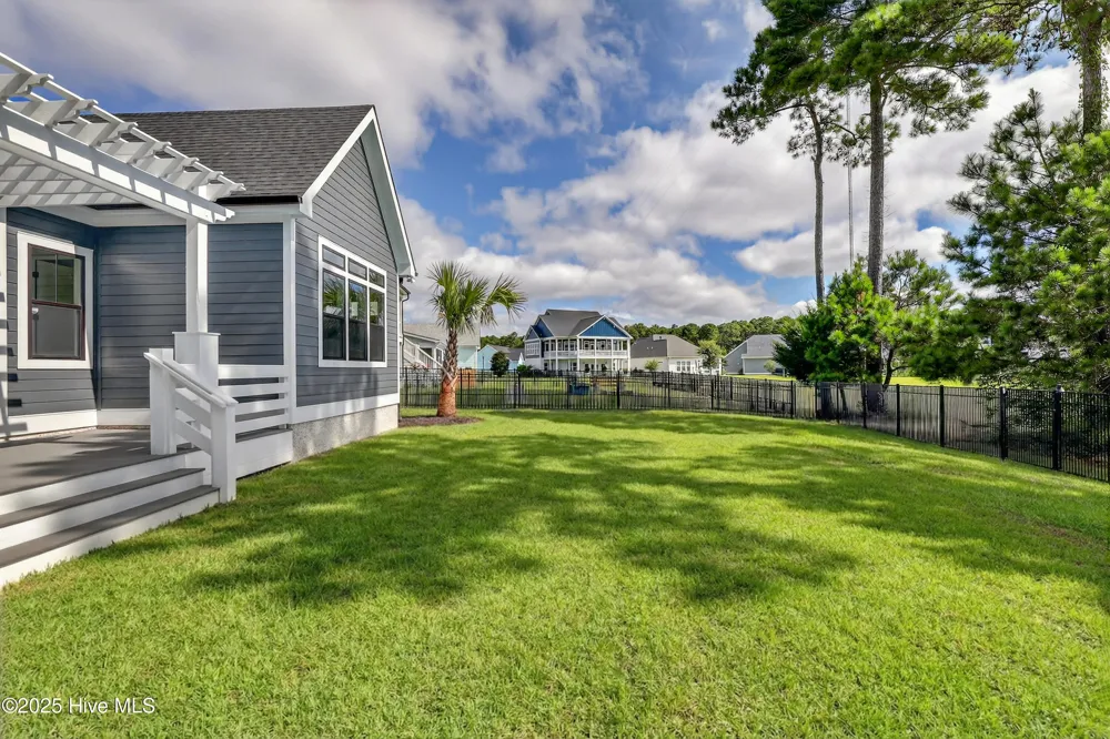108 Whispering Pine Lane Holly Ridge, NC 28445