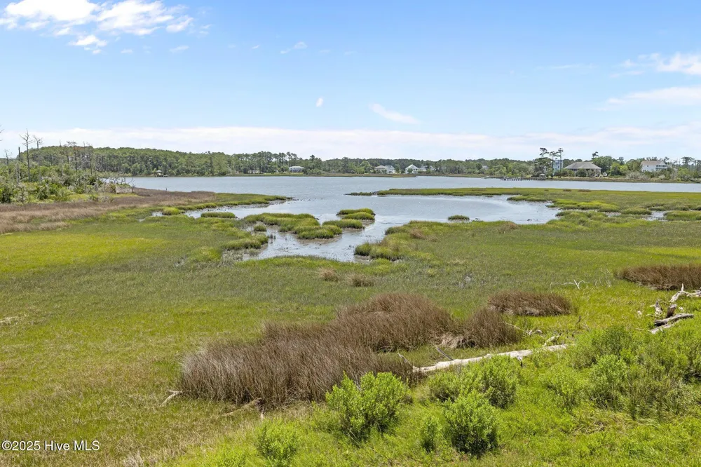 325 Anson Road Beaufort, NC 28516
